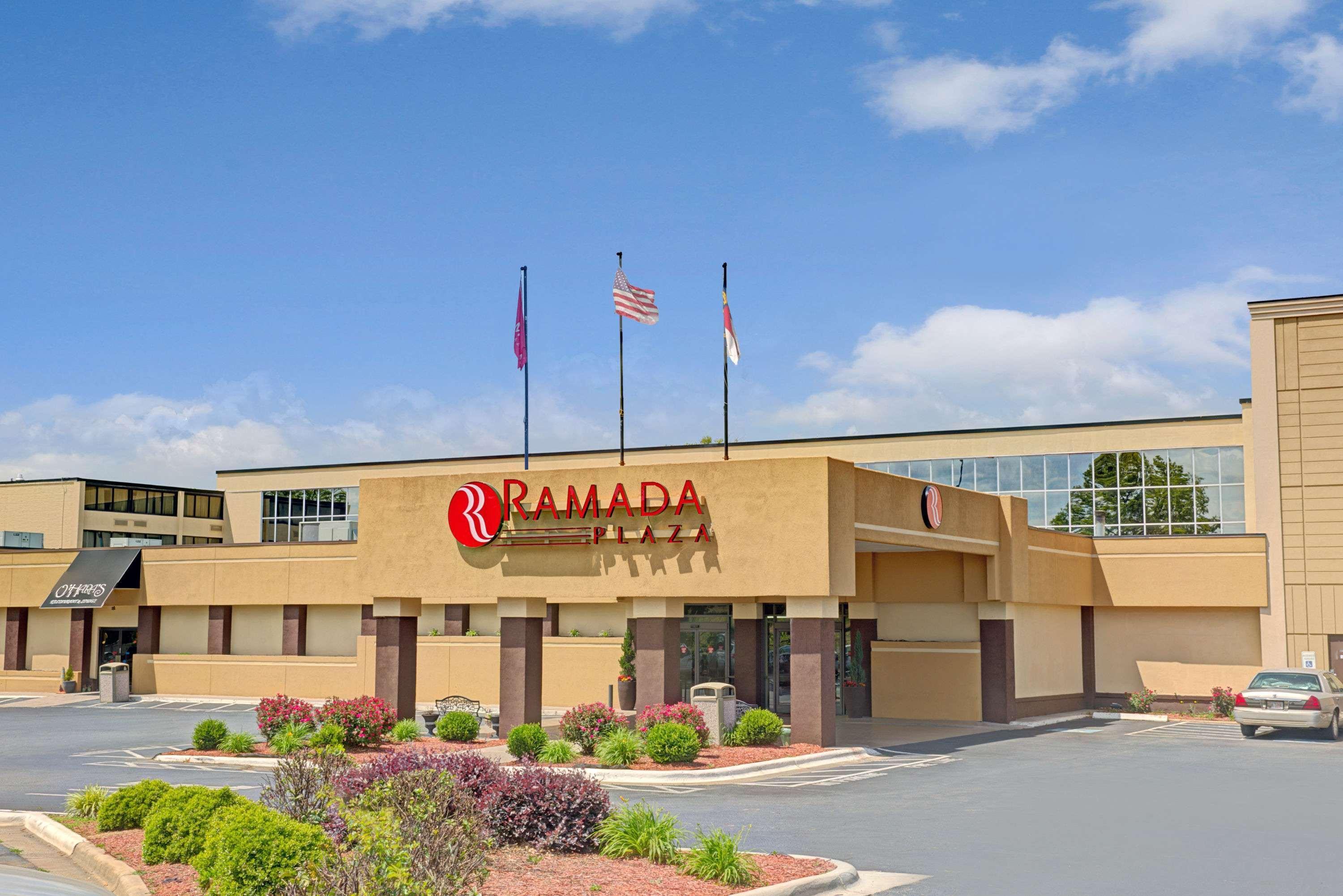 Hotel Ramada Plaza By Wyndham Charlotte South End Airport Esterno foto