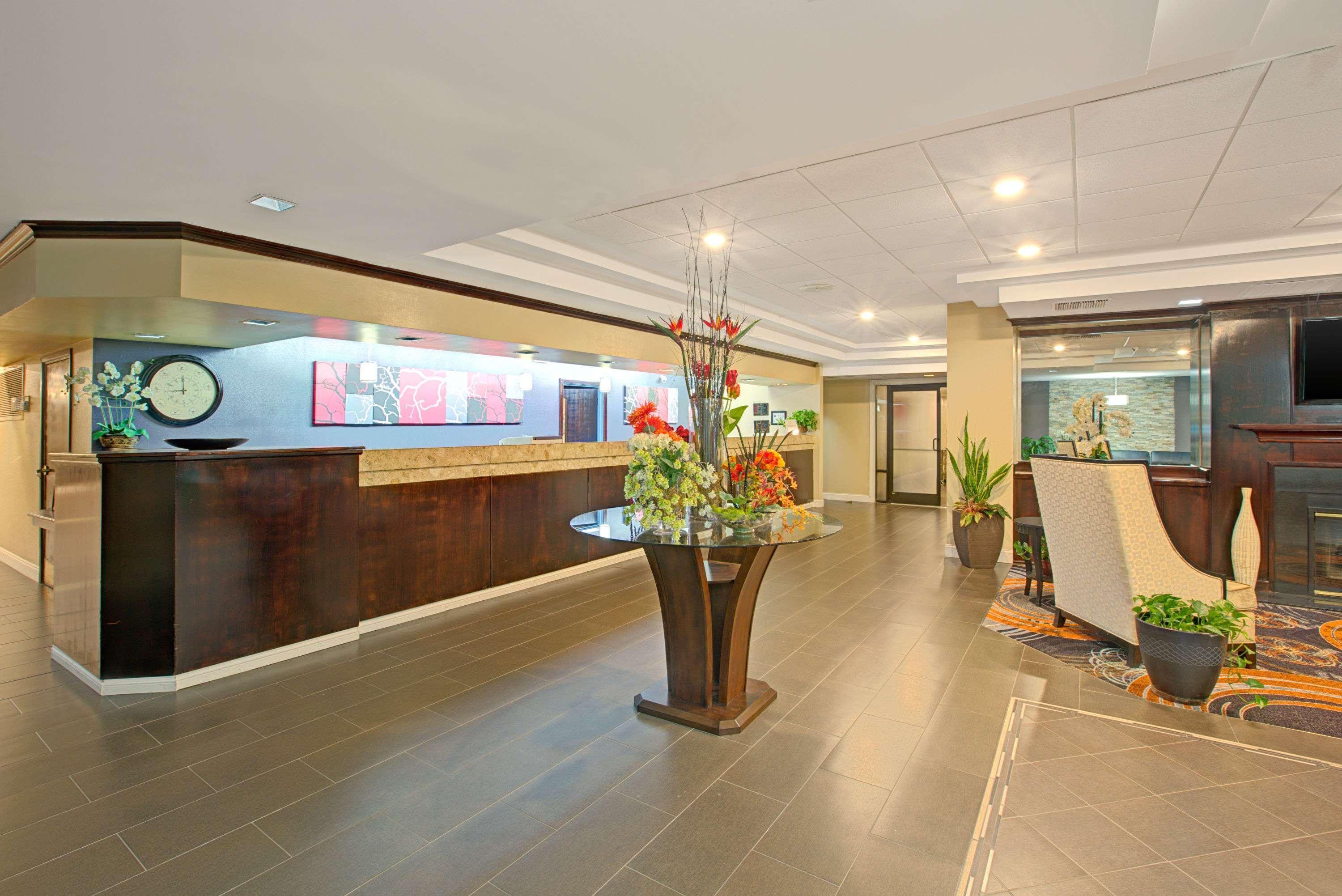 Hotel Ramada Plaza By Wyndham Charlotte South End Airport Esterno foto