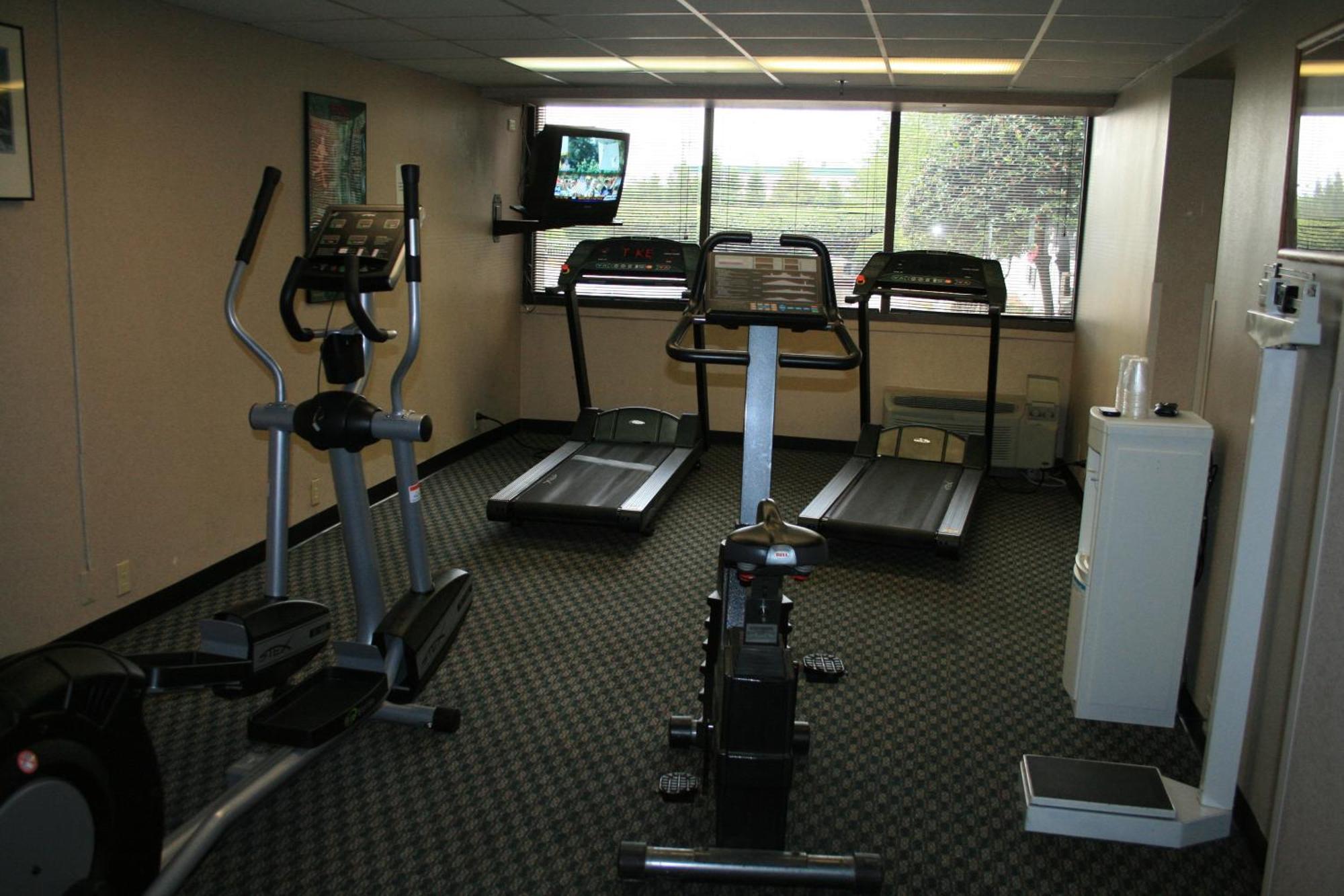 Hotel Ramada Plaza By Wyndham Charlotte South End Airport Esterno foto