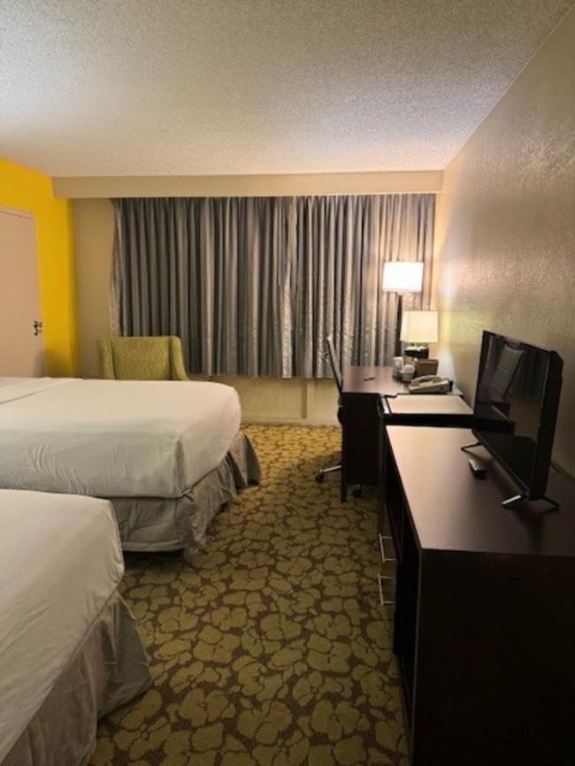 Hotel Ramada Plaza By Wyndham Charlotte South End Airport Esterno foto
