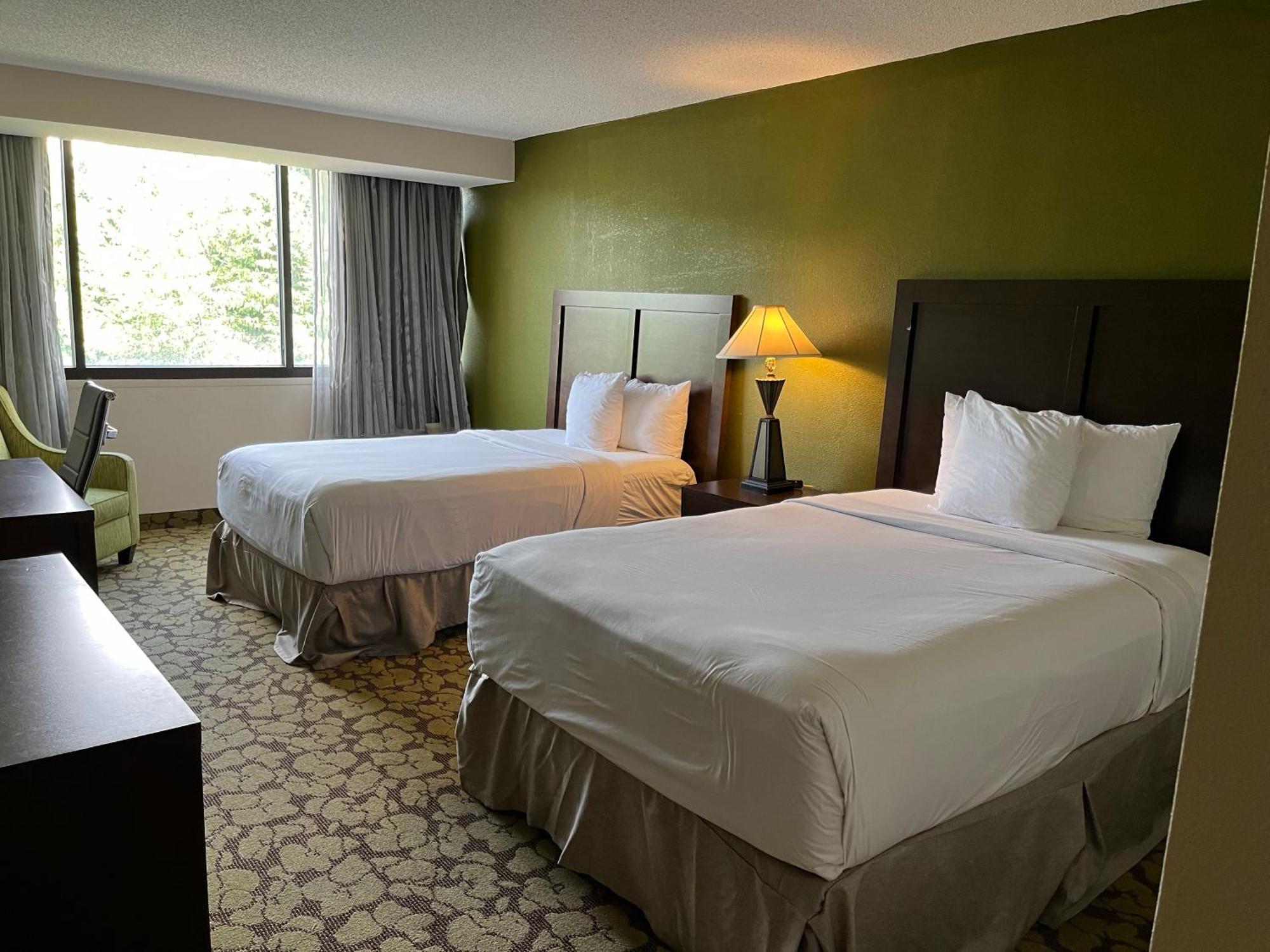 Hotel Ramada Plaza By Wyndham Charlotte South End Airport Esterno foto