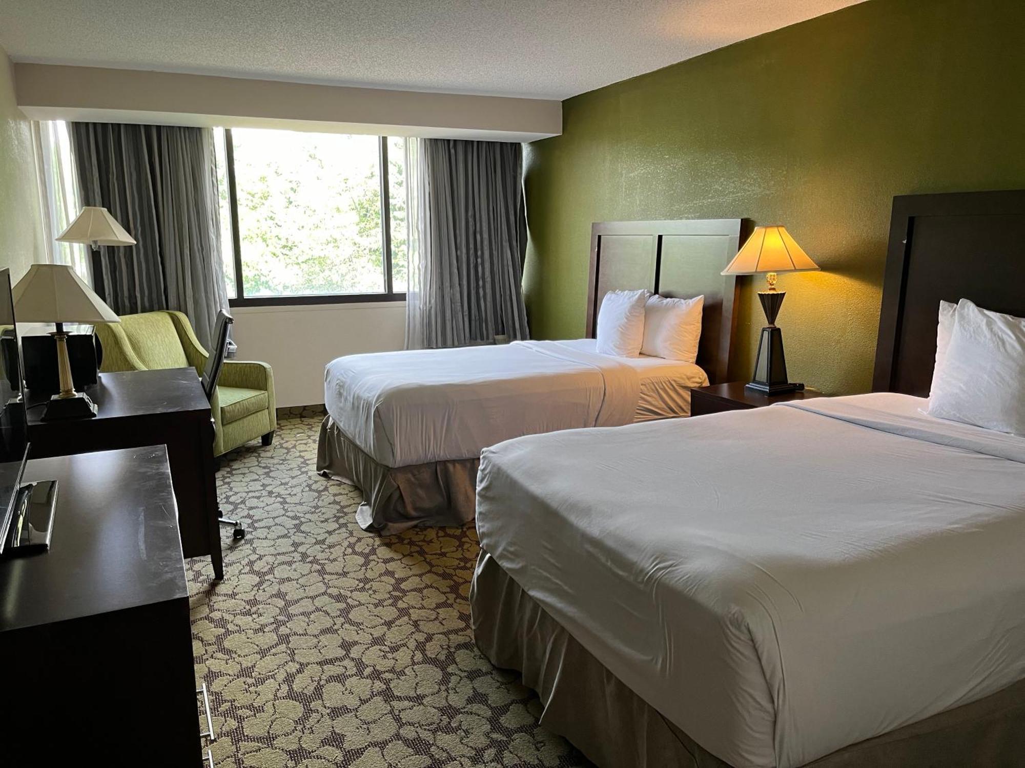 Hotel Ramada Plaza By Wyndham Charlotte South End Airport Esterno foto