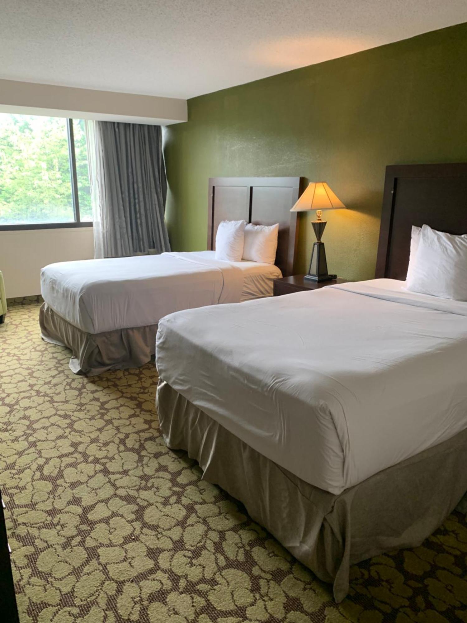 Hotel Ramada Plaza By Wyndham Charlotte South End Airport Esterno foto