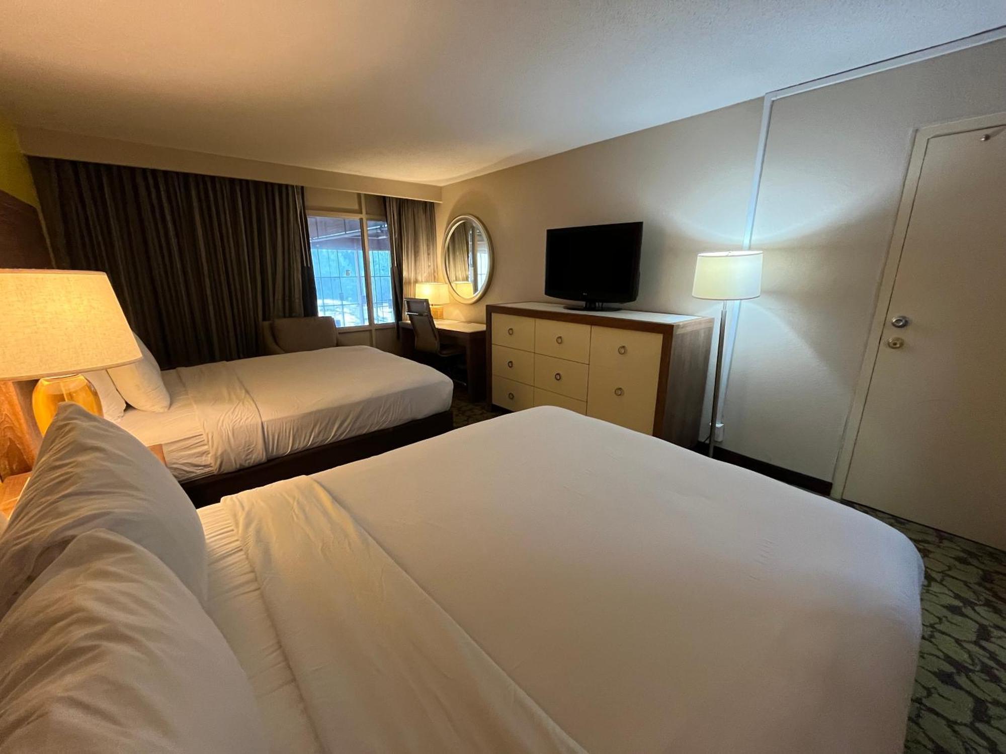 Hotel Ramada Plaza By Wyndham Charlotte South End Airport Esterno foto