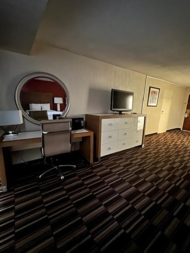 Hotel Ramada Plaza By Wyndham Charlotte South End Airport Esterno foto