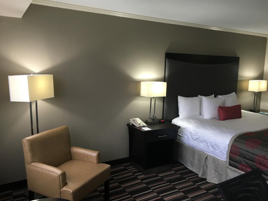 Hotel Ramada Plaza By Wyndham Charlotte South End Airport Esterno foto